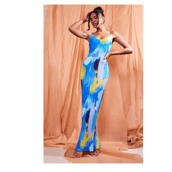 Prettylittle Thing Blue Abstract Print Plisse Low Back Strappy Maxi Dress SzUS12 - Picture 1 of 6